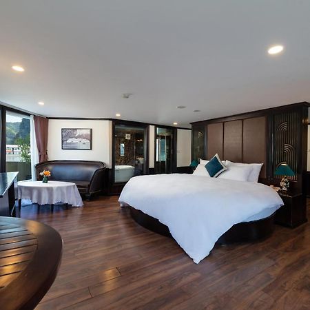 Amanda Cruise Ha Long Bay Hotel Bagian luar foto