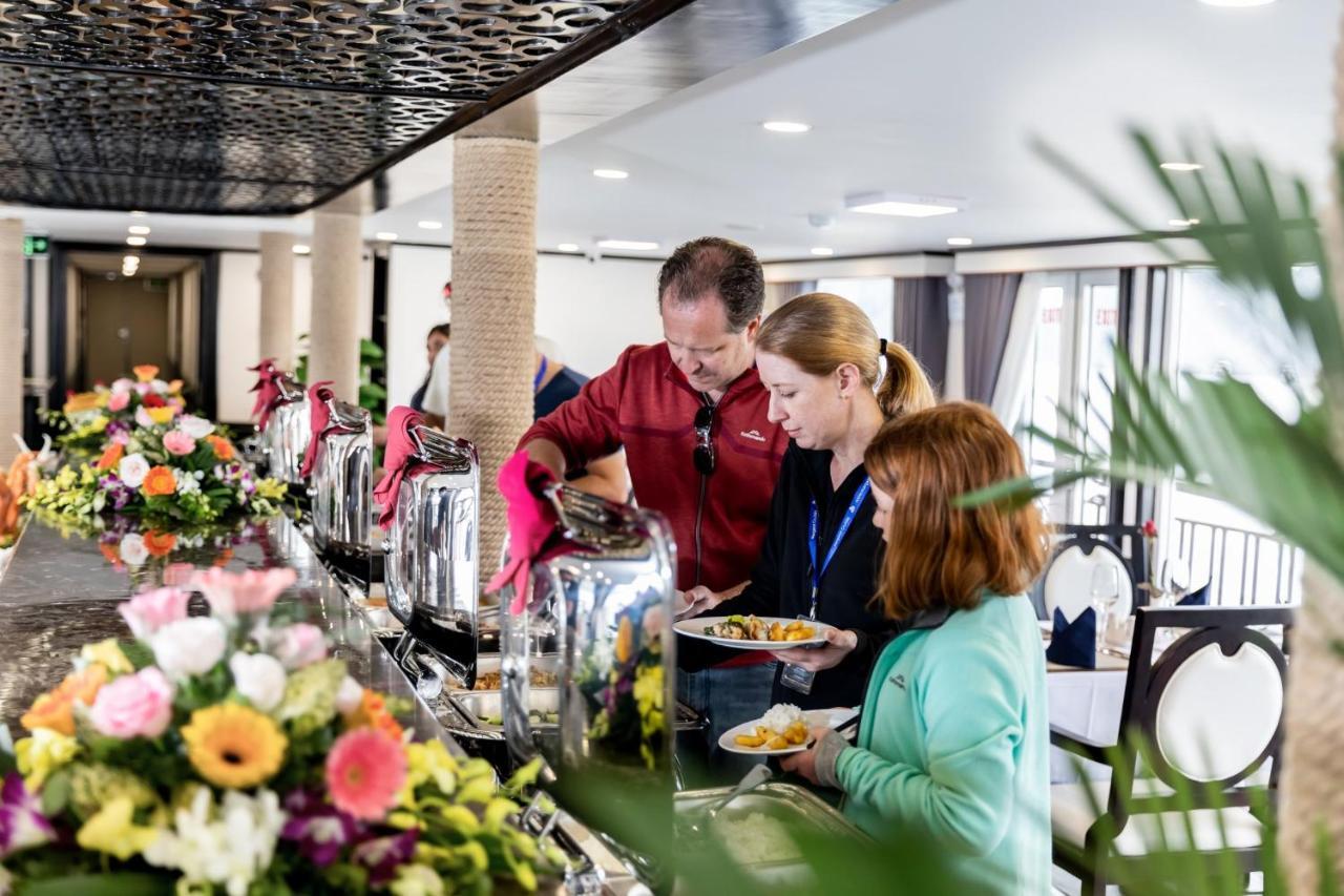 Amanda Cruise Ha Long Bay Hotel Bagian luar foto