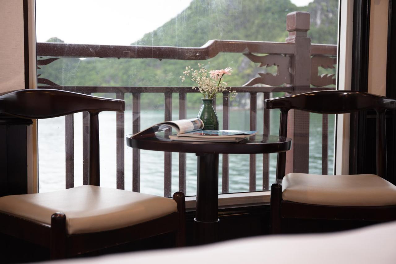 Amanda Cruise Ha Long Bay Hotel Bagian luar foto