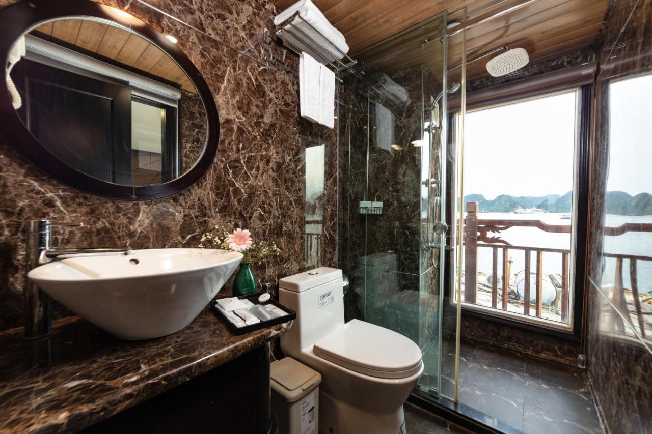 Amanda Cruise Ha Long Bay Hotel Bagian luar foto