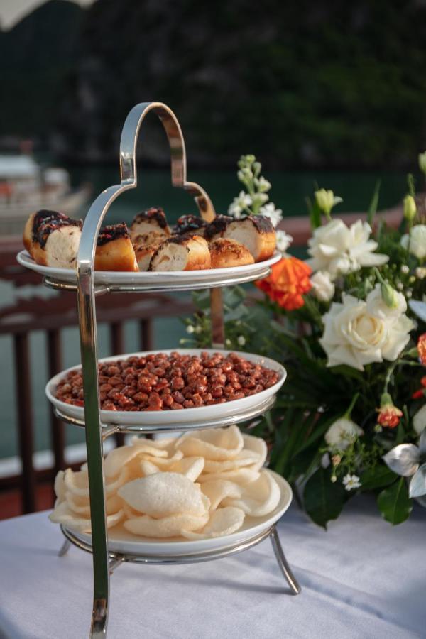 Amanda Cruise Ha Long Bay Hotel Bagian luar foto